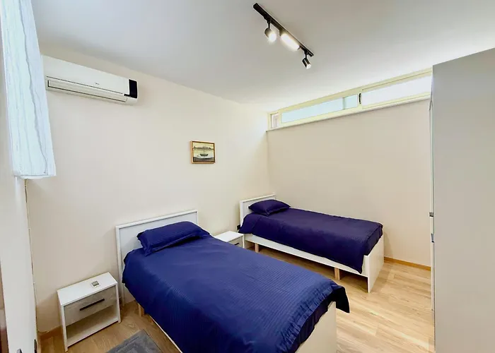 Willa Orange Tree House