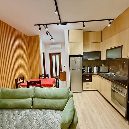 Orange Tree House * Tiran