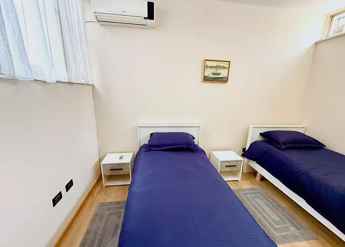 Orange Tree House Willa Tirana